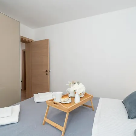 Daire Beautiful In Sustjepan