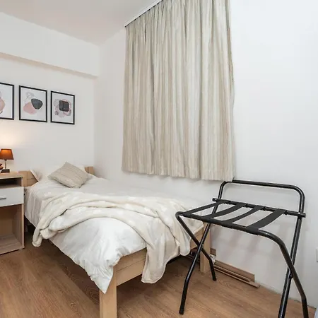 Stunning Apartment In Sustjepan
